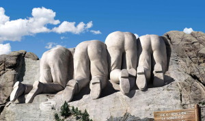 mt-rushmore-from-the-canadian-side